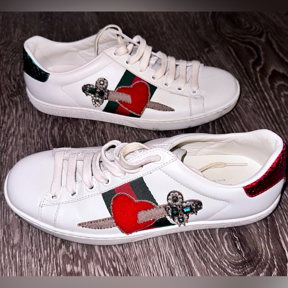 Gucci White leather red heart dagger sword GG trainer sneakers